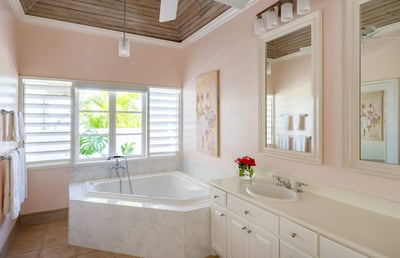 Luxury Villa Photo #11