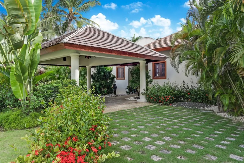 Tropical Oasis Villa