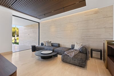 Luxury Villa Photo #19