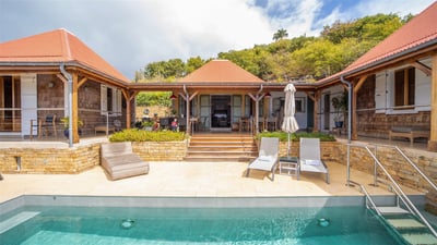 Luxury Villa Photo #2