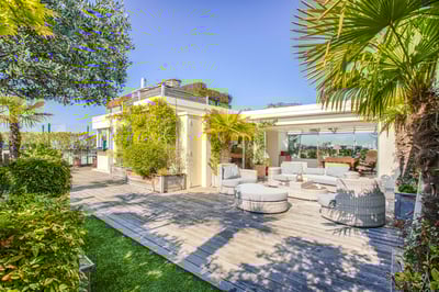 Luxury Villa Photo #37