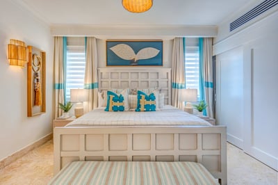 Luxury Villa Photo #25