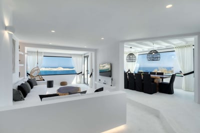 Luxury Villa Photo #12