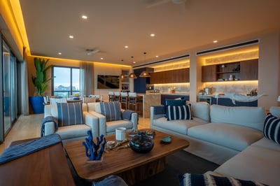 Luxury Villa Photo #18