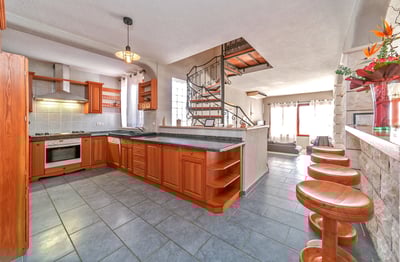 Luxury Villa Photo #11