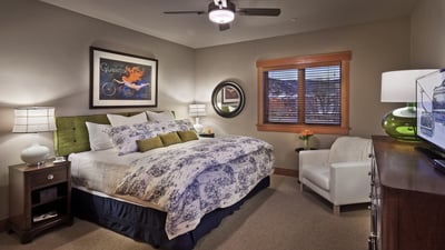 Sunshine Peak lower level king suite