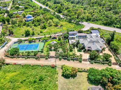 Luxury Villa Photo #3