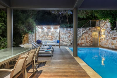 Luxury Villa Photo #3