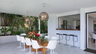 Kitchen & Dining Area: Fully equipped. Electric oven, gas stove, microwave, refrigerator, mixer, cen