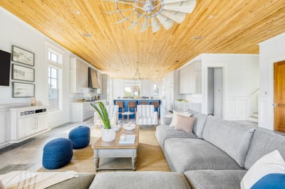 Luxury Villa Photo #18