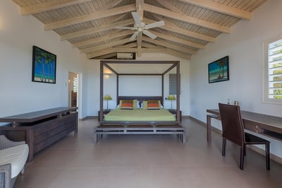Luxury Villa Photo #26