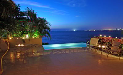 Luxury Villa Photo #4