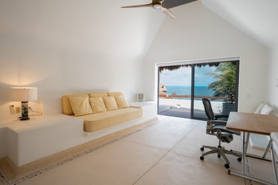 Luxury Villa Photo #34