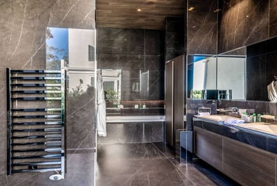 Luxury Villa Photo #16