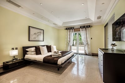 Luxury Villa Photo #24