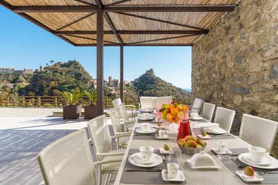 Luxury Villa Photo #16
