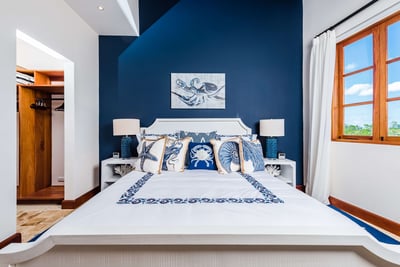 Luxury Villa Photo #7