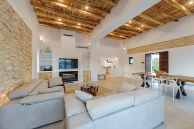 Luxury Villa Photo #18