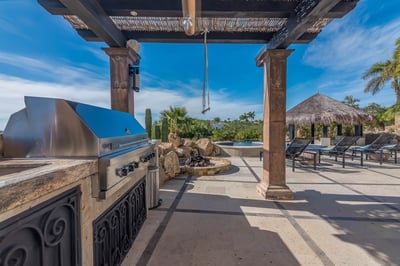 Luxury Villa Photo #12