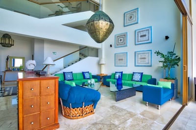Luxury Villa Photo #28