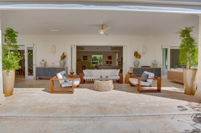 Luxury Villa Photo #10