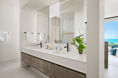 Luxury Villa Photo #30