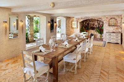 Luxury Villa Photo #14