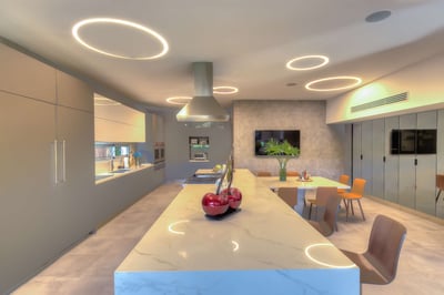 Luxury Villa Photo #17