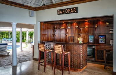 Luxury Villa Photo #6