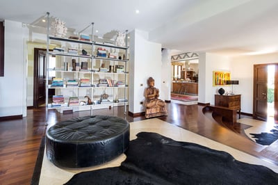 Luxury Villa Photo #22