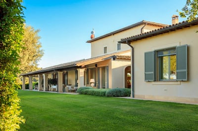 Luxury Villa Photo #9
