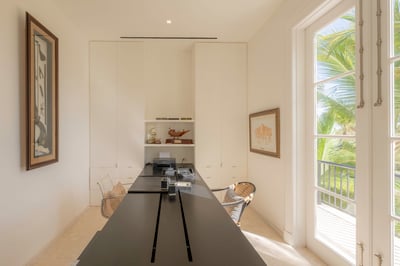Luxury Villa Photo #39