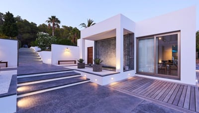 Luxury Villa Photo #4