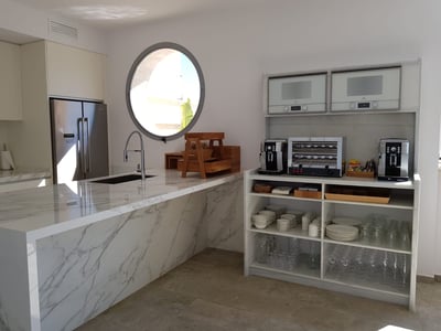 Luxury Villa Photo #7