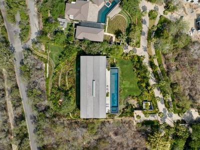 Luxury Villa Photo #27