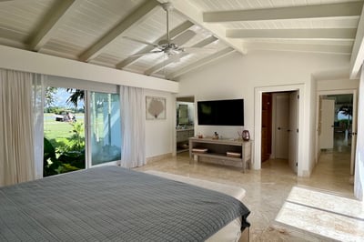 Luxury Villa Photo #29