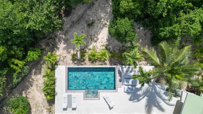 Luxury Villa Photo #37