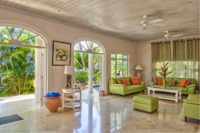 Luxury Villa Photo #18