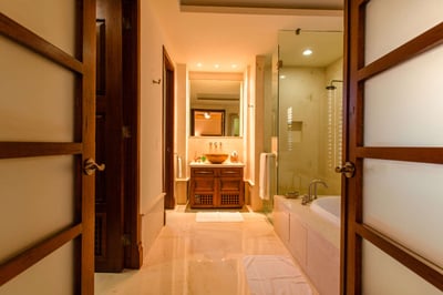 Luxury Villa Photo #26