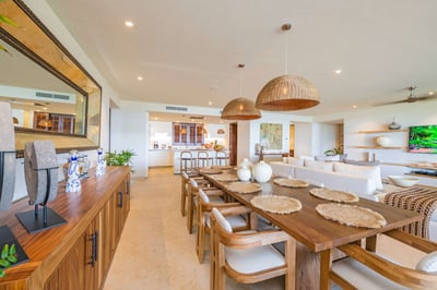 Luxury Villa Photo #19
