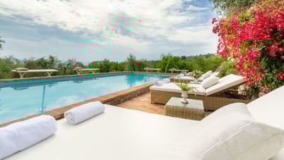Luxury Villa Photo #6
