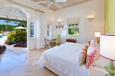 Luxury Villa Photo #17