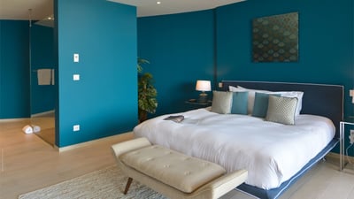 Bedroom 1: Located under the main level with a superb outdoor terrace. King size bed, air conditioni