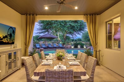 Al fresco dining for 10 with outdoor TV