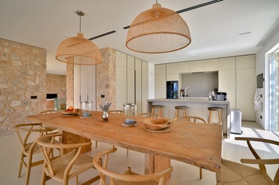 Luxury Villa Photo #15