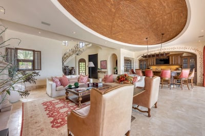 Luxury Villa Photo #29