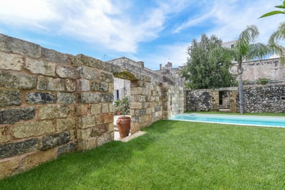 Luxury Villa Photo #12