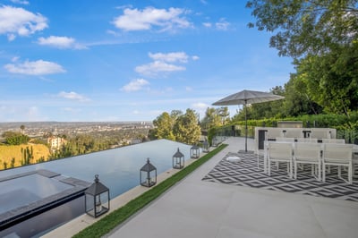 Luxury Villa Photo #12