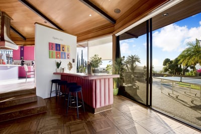 Luxury Villa Photo #39