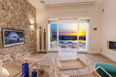 Luxury Villa Photo #17